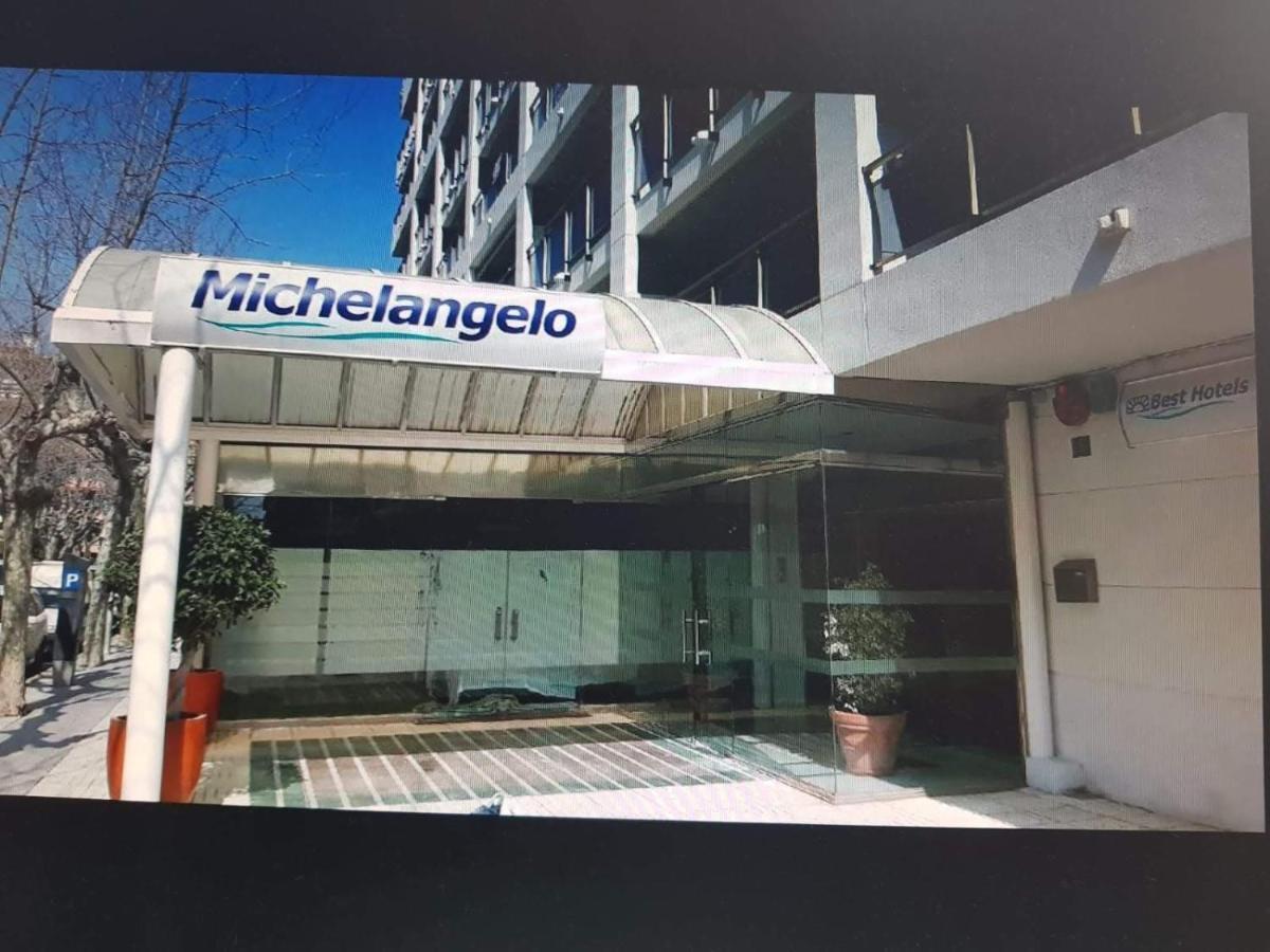 サロウResidencial Michelangeloアパートメント エクステリア 写真
